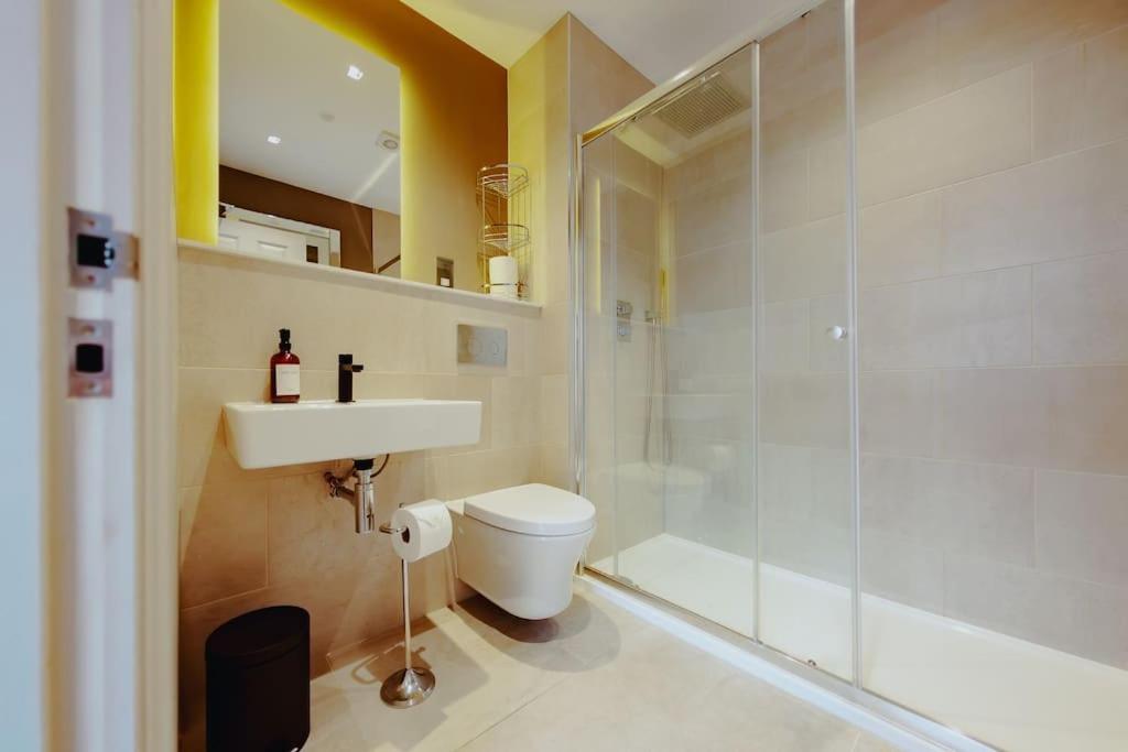 Apartamento 3-Story Townhouse - Sleeps 8 Leeds  Exterior foto